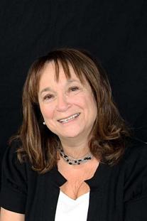 Headshot of Laurie G. Kirszner