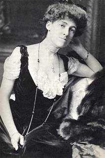 Headshot of Edith Wharton